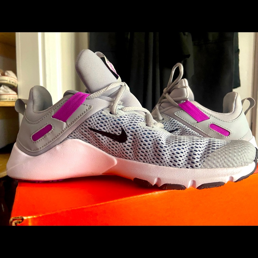 Very Cute Nike Legend Essentials